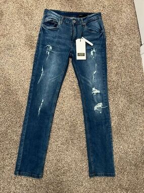 Six Lincolin New York Dark Blue Distressed Slim Jeans